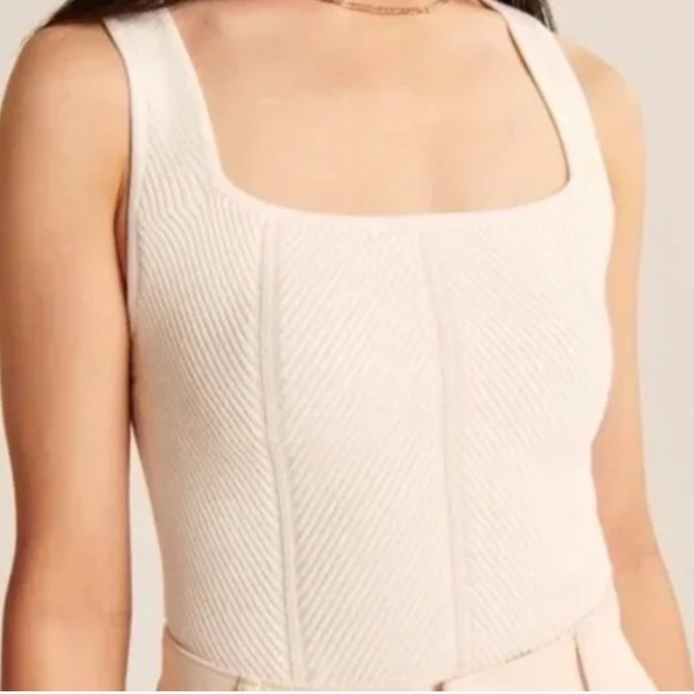 Abercrombie & Fitch Elevated Ribbed Crossback Tank Top, size small
